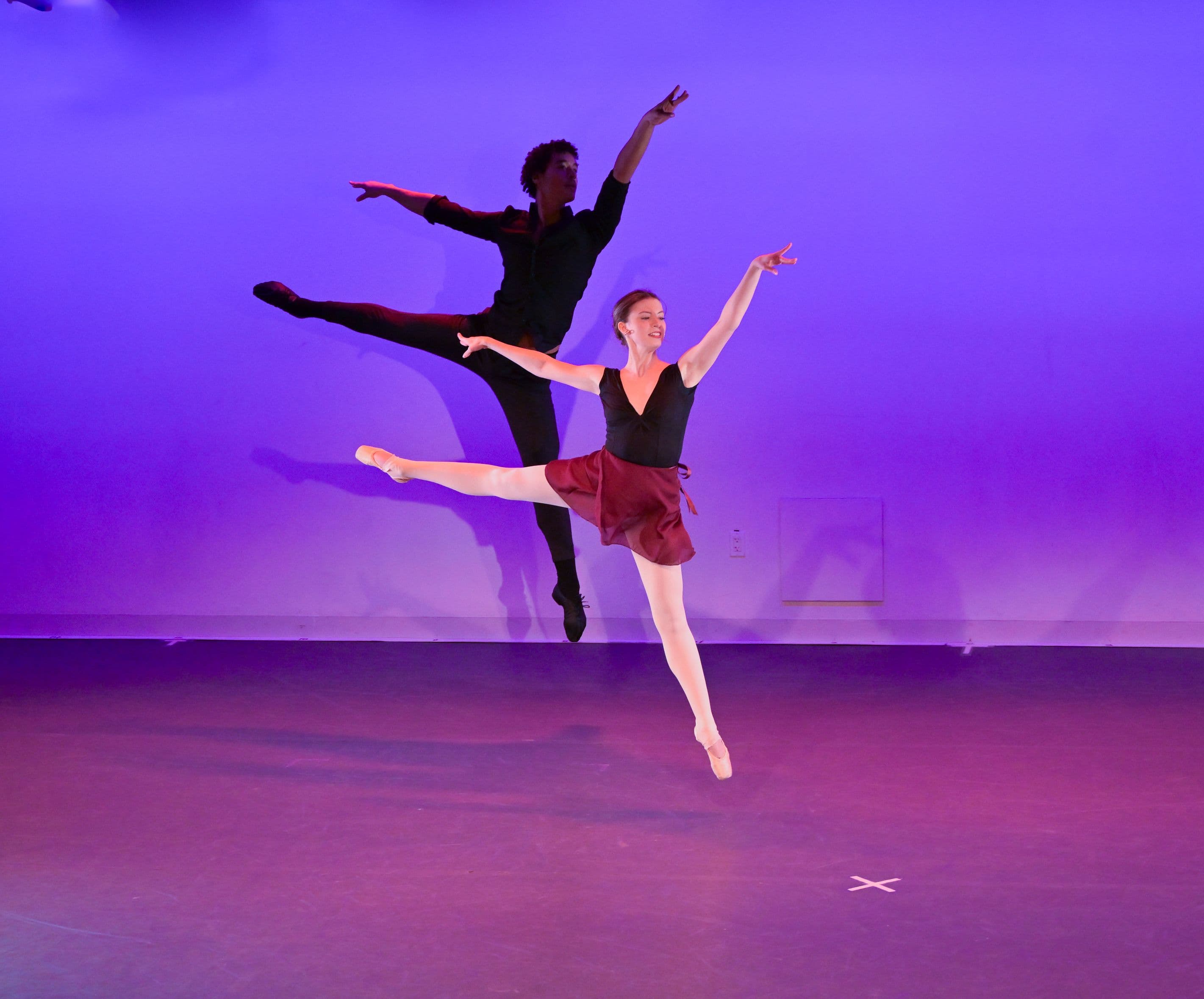 Art Nest Performers Shelby Mann and McKenzie Soares